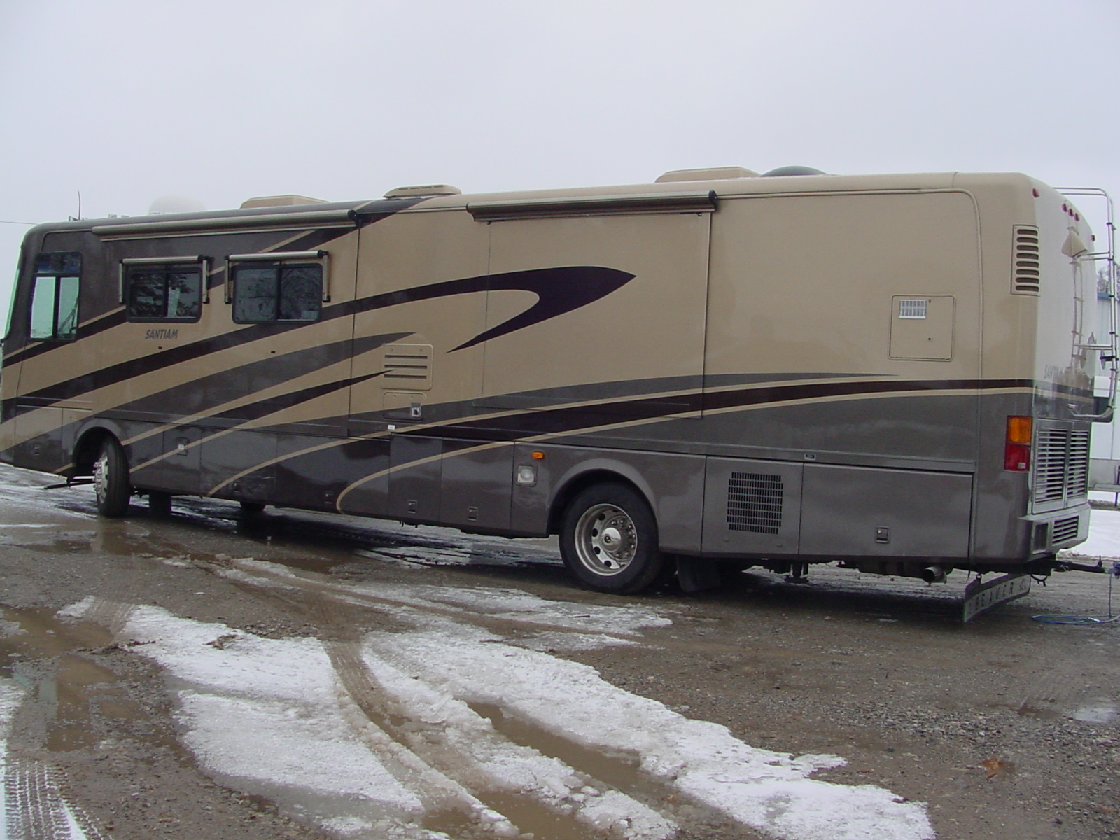 DSC01761 Master Tech Custom Coach RV & Marine
